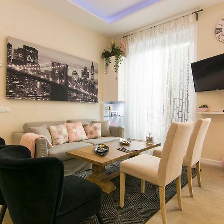 Sol Luxury Suites Madrid Bagian luar foto