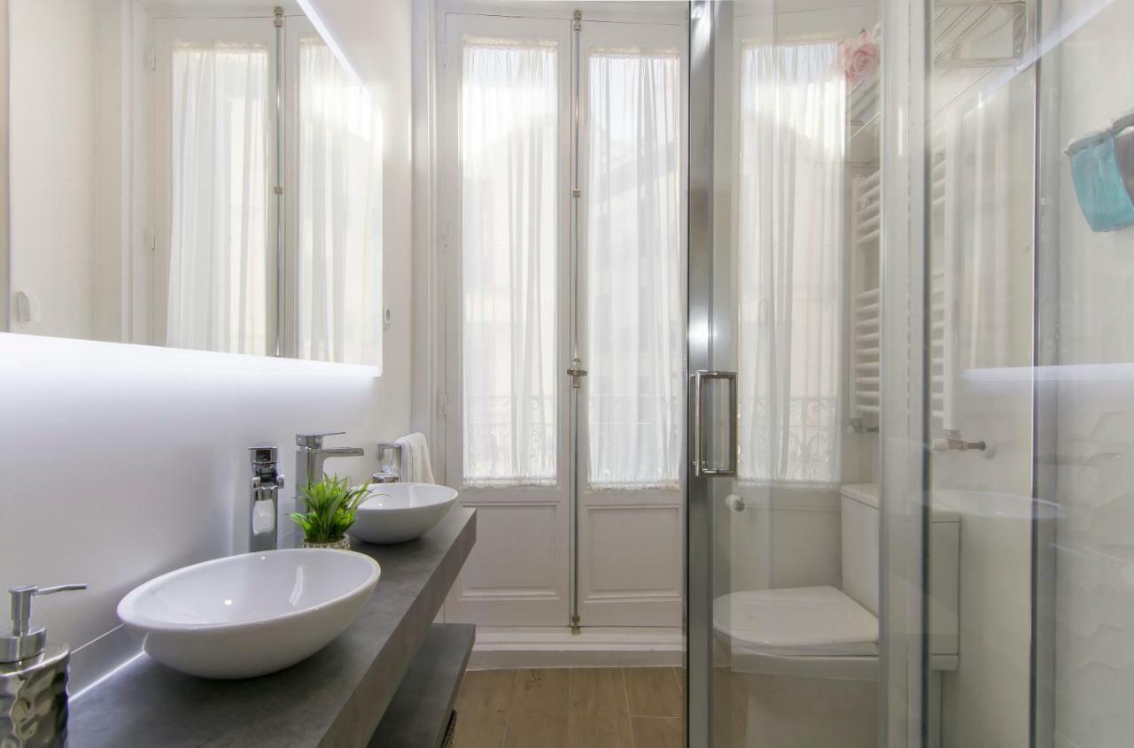 Sol Luxury Suites Madrid Bagian luar foto