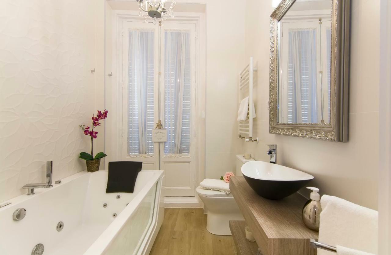 Sol Luxury Suites Madrid Bagian luar foto