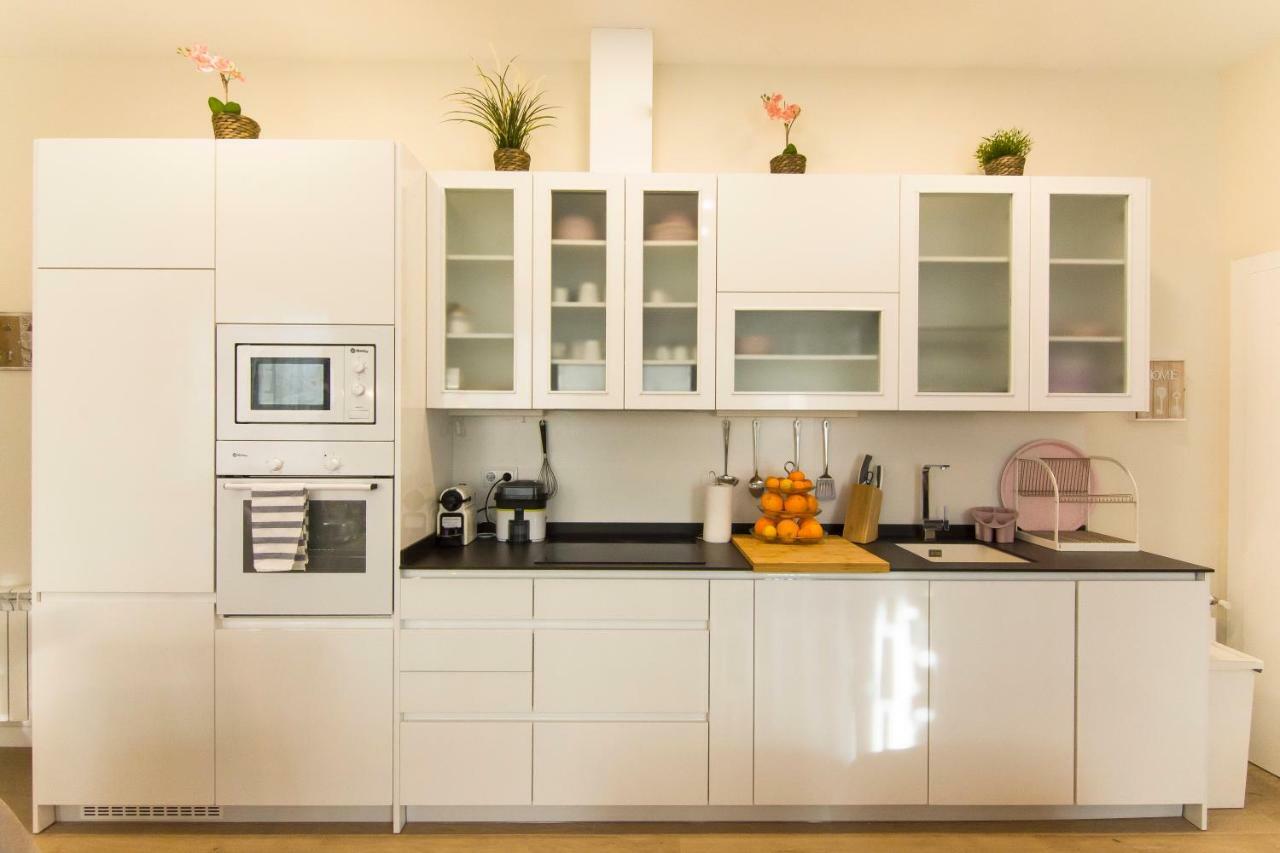 Sol Luxury Suites Madrid Bagian luar foto