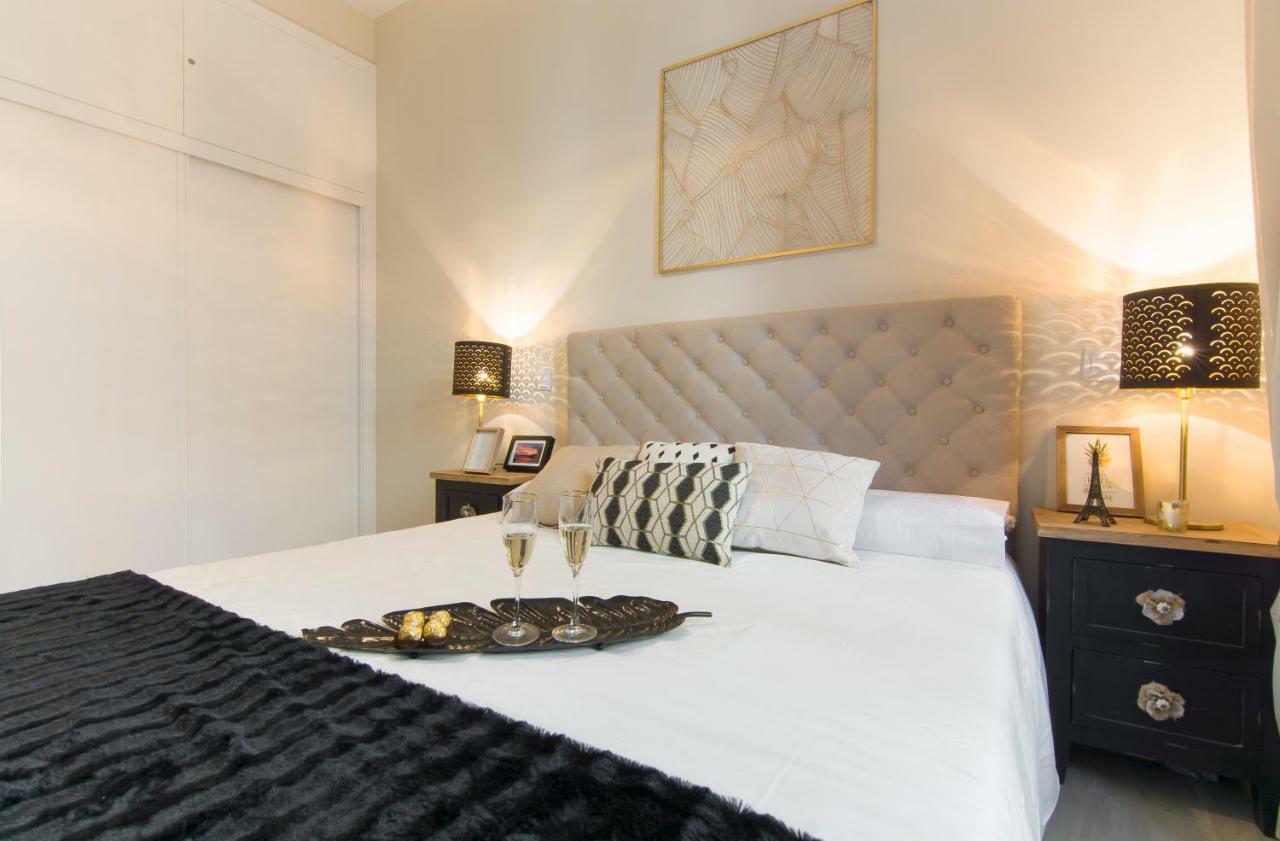 Sol Luxury Suites Madrid Bagian luar foto