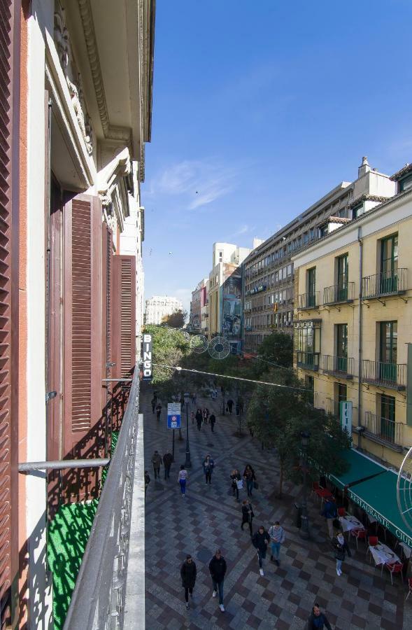Sol Luxury Suites Madrid Bagian luar foto