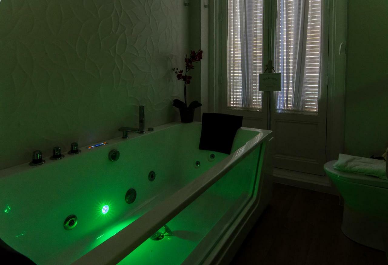 Sol Luxury Suites Madrid Bagian luar foto