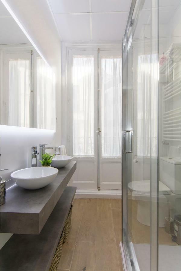 Sol Luxury Suites Madrid Bagian luar foto