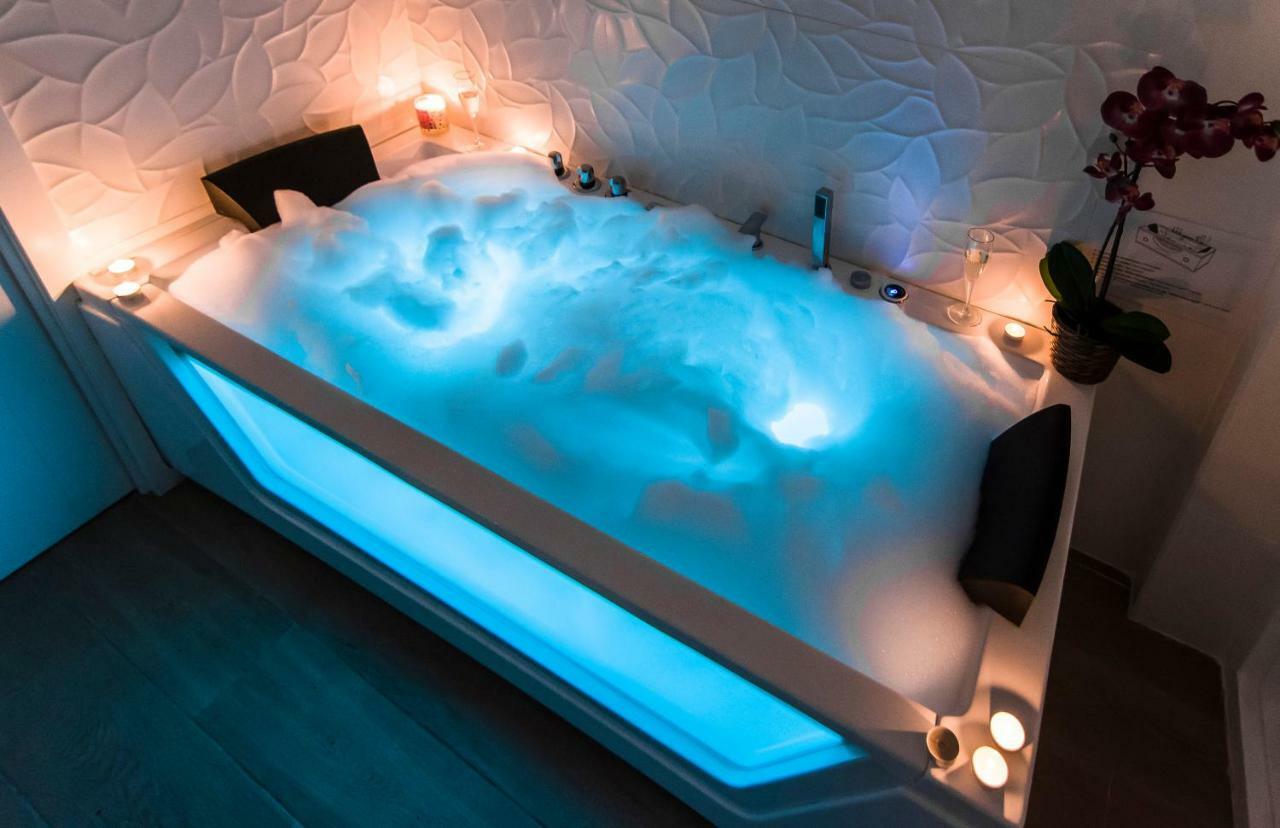 Sol Luxury Suites Madrid Bagian luar foto