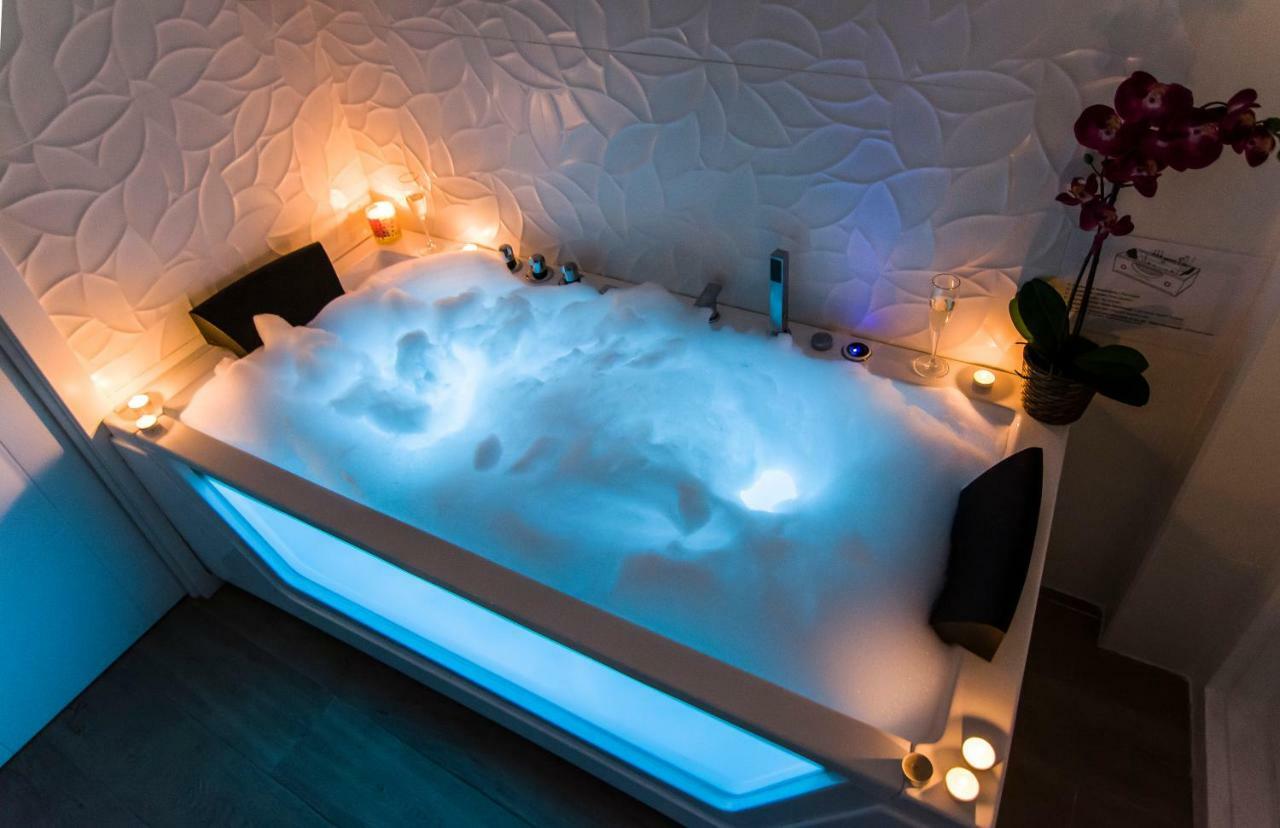 Sol Luxury Suites Madrid Bagian luar foto