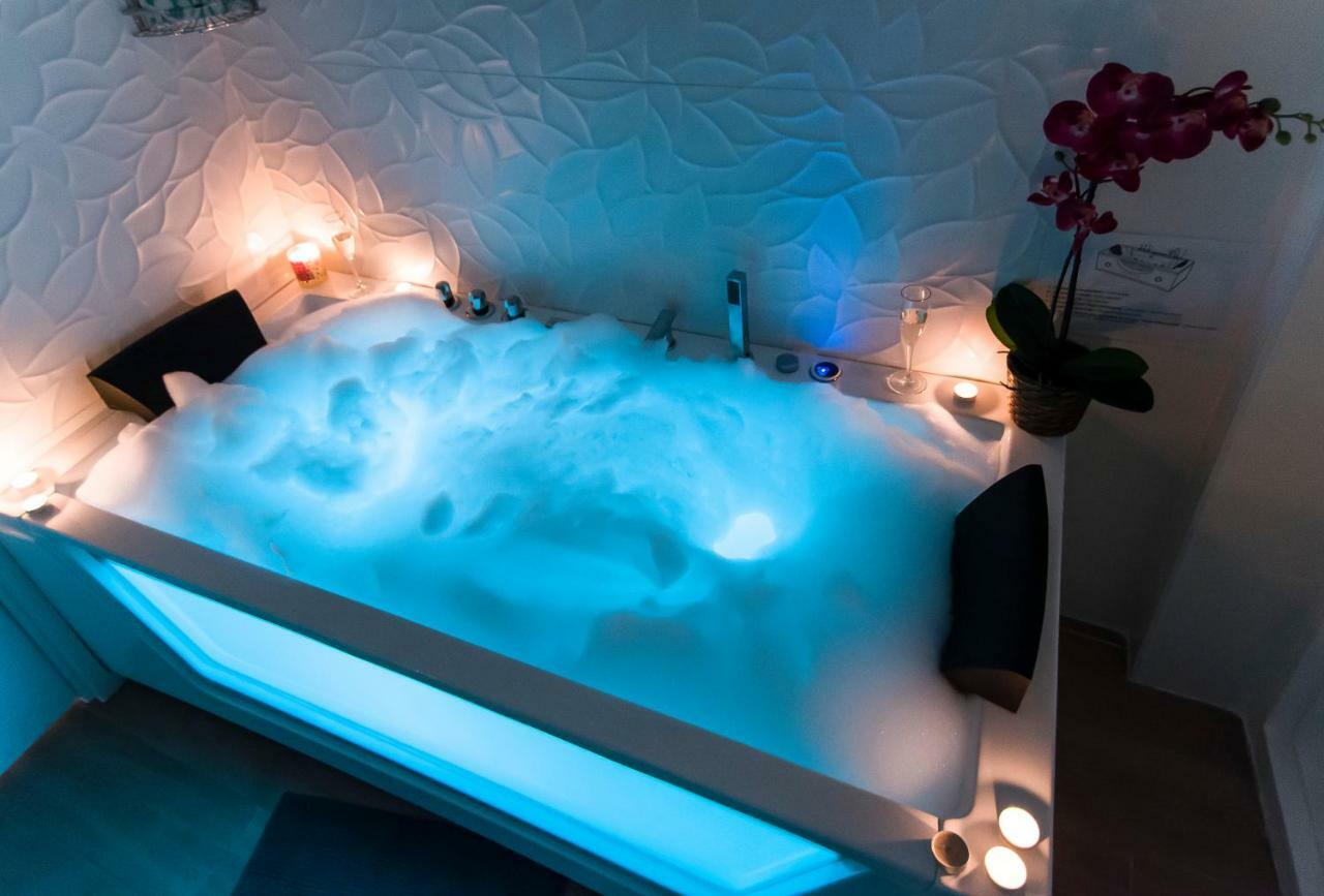 Sol Luxury Suites Madrid Bagian luar foto