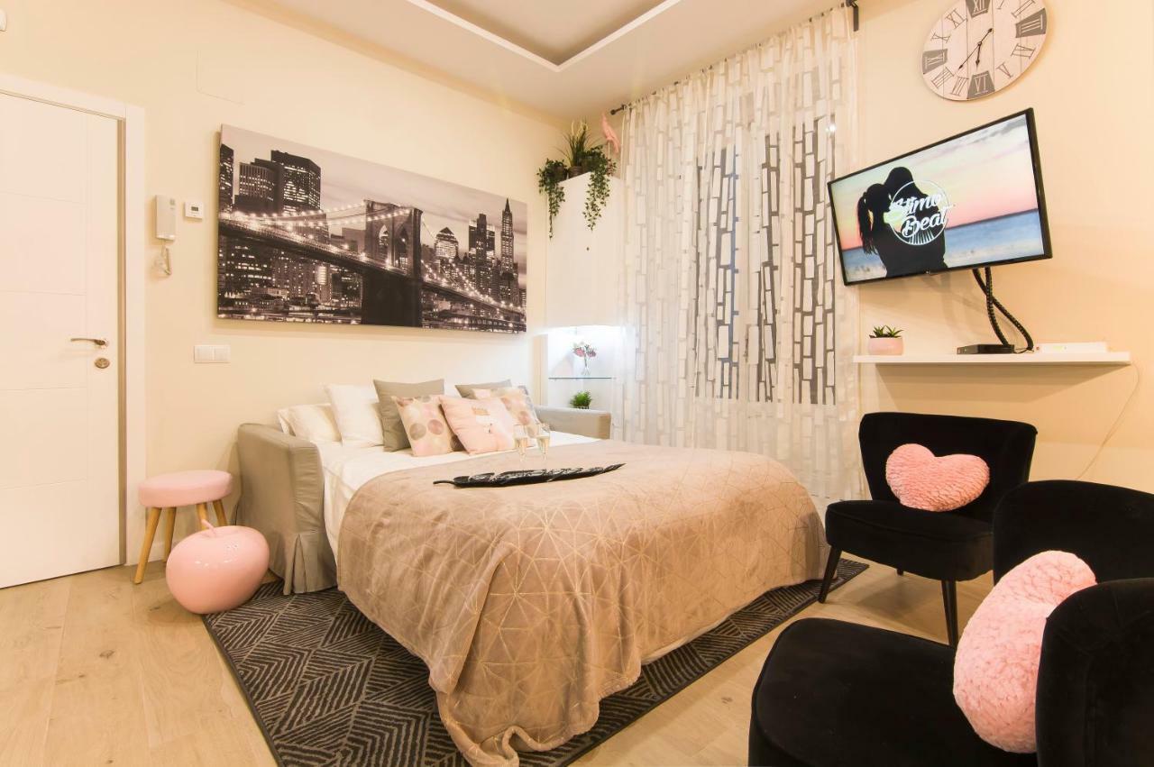 Sol Luxury Suites Madrid Bagian luar foto